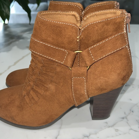 American Eagle Heeled Ankle Boots, Brown, Size 9.5 - Picture 5 of 11